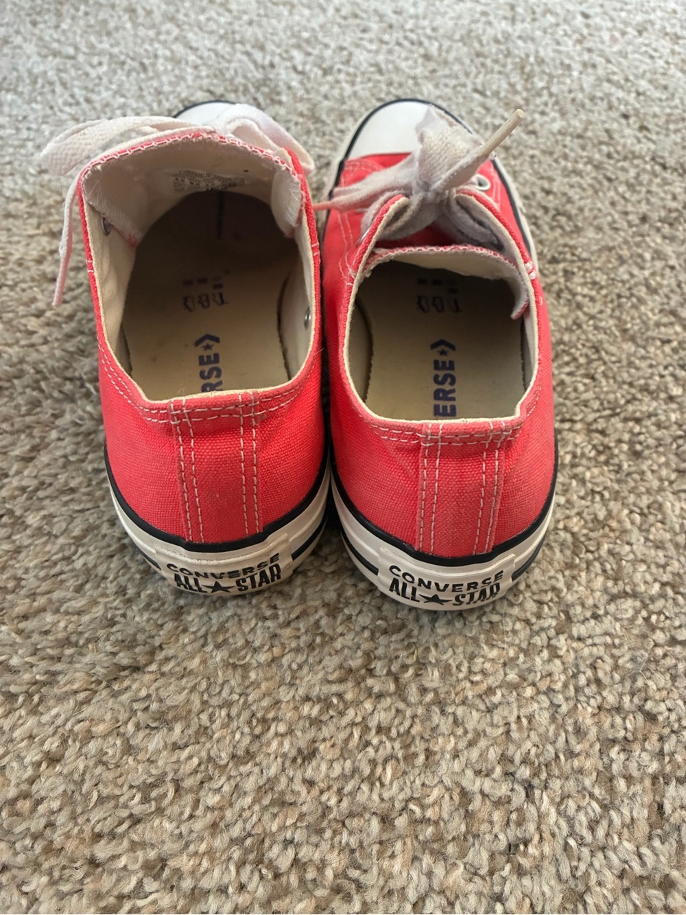 Pink Converse - Picture 5 of 6